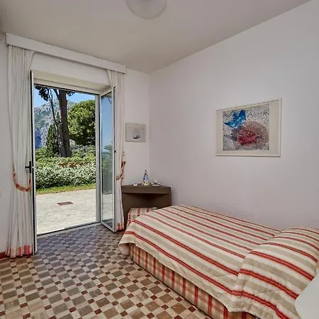 In Via Tragara Hotel 4*